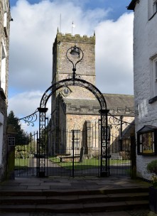 Kirkby Lonsdale: Entrance to the churchyard Photograph by David Hill taken 25 March 2016, 11.01 GMT